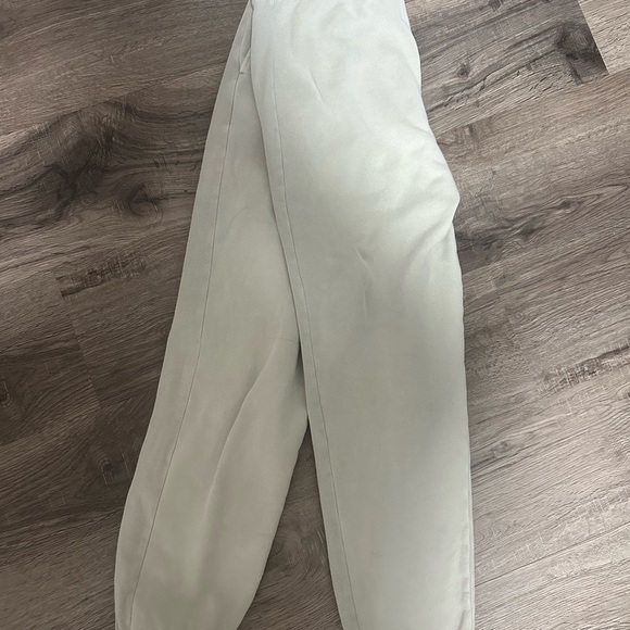 TNA SET: Crop Sweater & Sweatpants - Picture 5 of 6